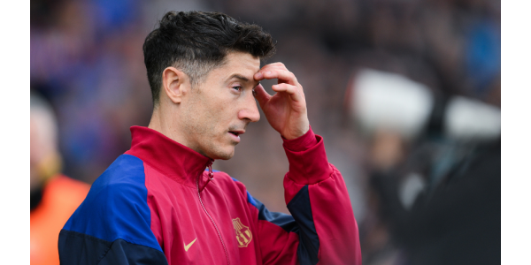 Robert Lewandowski dołącza do FC Barcelona i po raz pierwszy w historii awansuje do ćwierćfinału Ligi Mistrzów